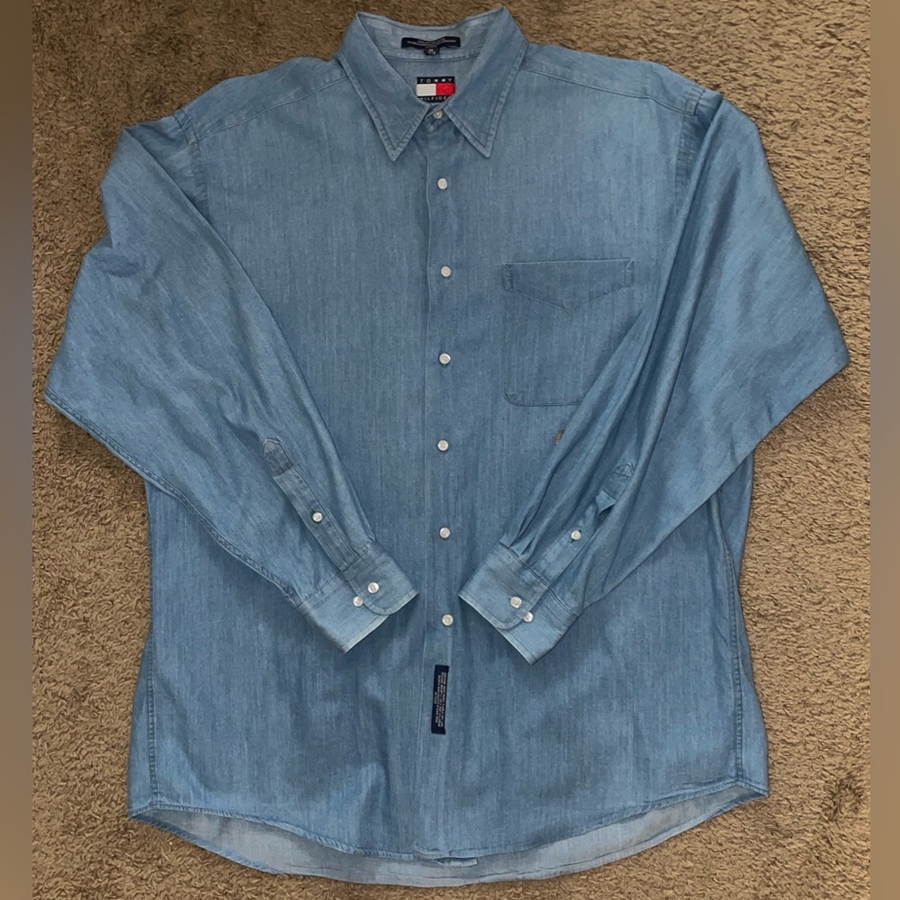 Vintage Tommy Hilfiger Men's Light Blue Denim Button-Down Shirt L 34/35